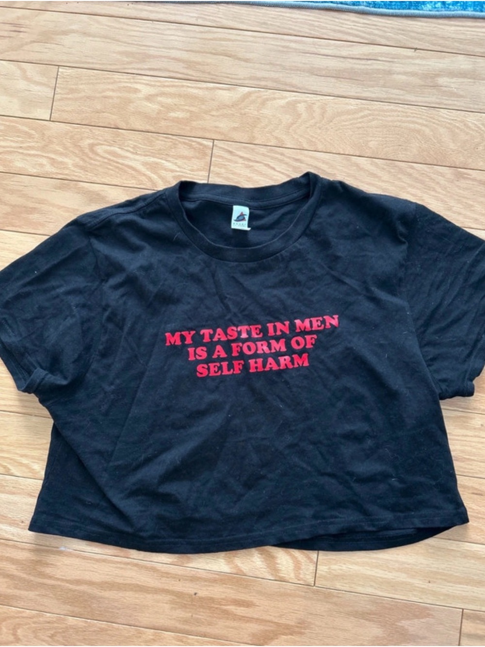 Black Graphic Crop Tee Y2K Funny